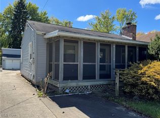 1331 Bradford St NW, Warren, OH
