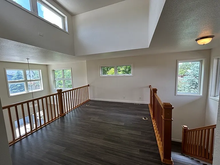 900 Avalon Ave — Photo 12