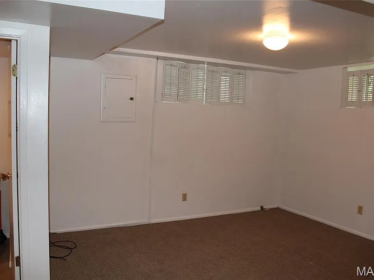 1119 Sanford Ave — Photo 16