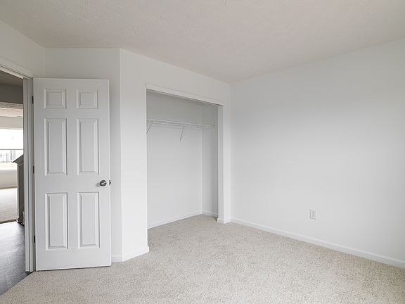 5th image of 2166 Carnegie Dr