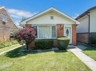 7853 Latrobe Ave, Burbank, IL