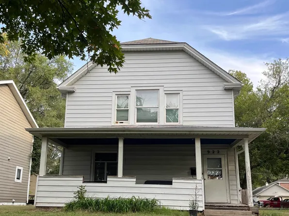 922 Bertrand St, Manhattan, KS 66502