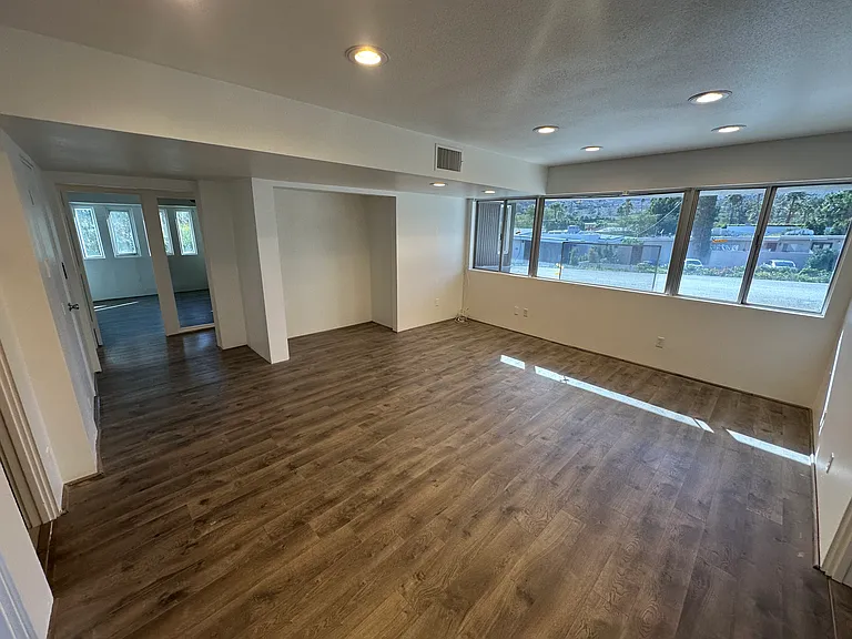 2286 N Junipero Ave #1 — Photo 20