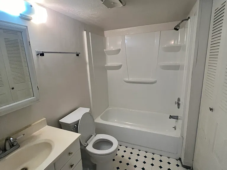 6923 Hilltop Dr — Photo 8