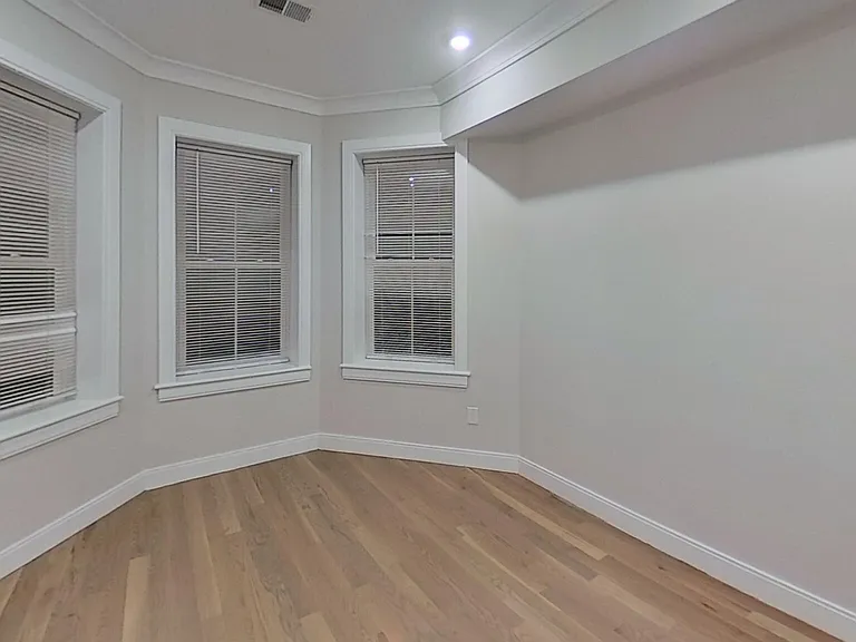 47 Englewood Ave #1A — Photo 2