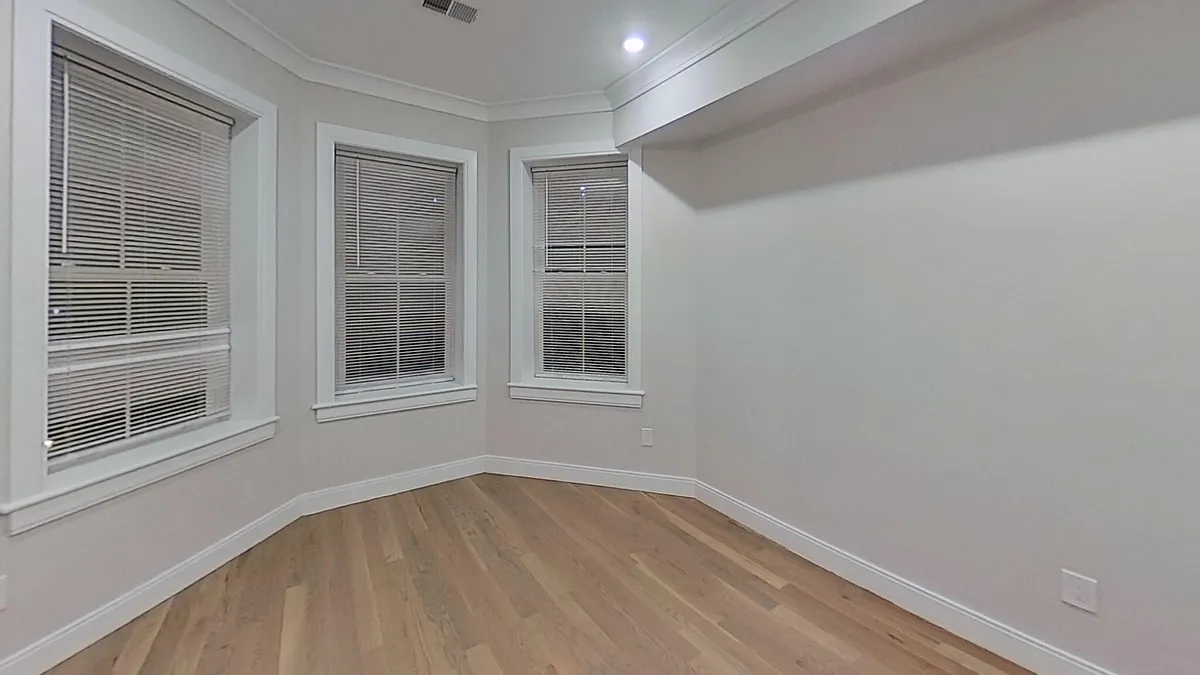 Building Photo - 47 Englewood Ave #1A