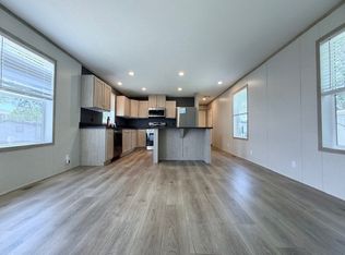 29778 W Essex Ct, Chesterfield, MI 48051