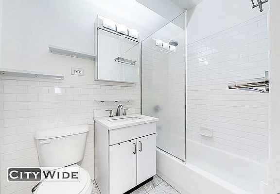 4th image of 96 5th Ave APT 19C