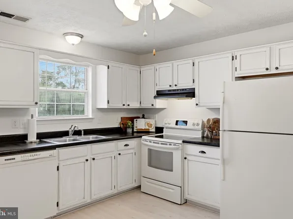 207 Banbury Ter, Winchester, VA 22601
