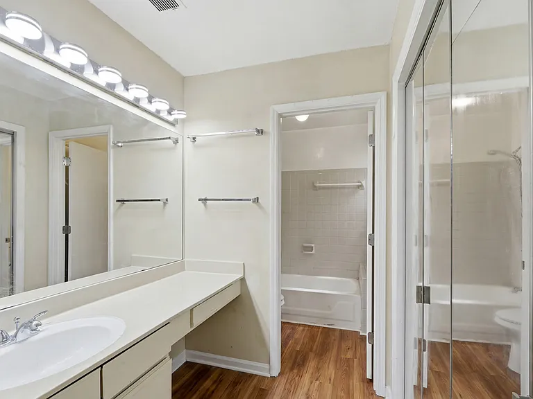 982 Chapman Cir — Photo 16