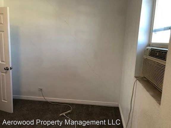 3rd image of 1401 S Broadway #2