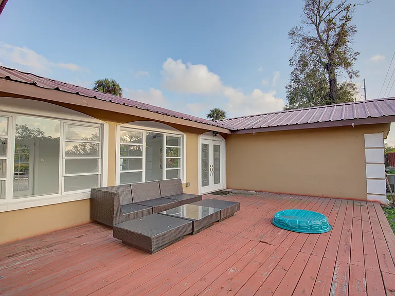 5907 Sheldon Rd — Photo 29