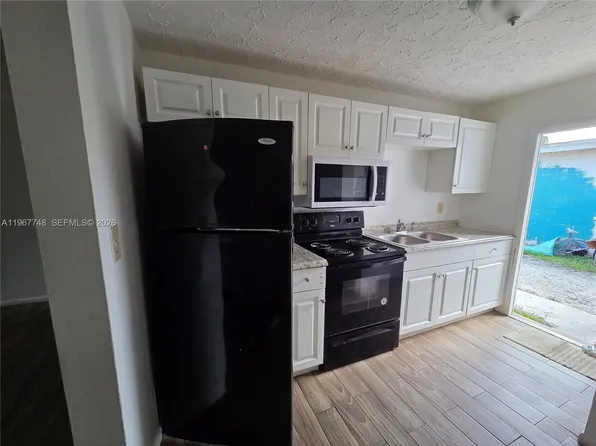 503 N 25th St #2, Fort Pierce, FL 34947