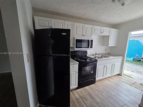 503 N 25th St #2 Photo 1