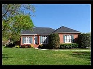 107 Provins Dr, Tullahoma, TN 37388