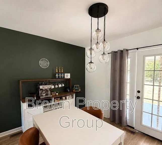 1445 Keswick Dr — Photo 6