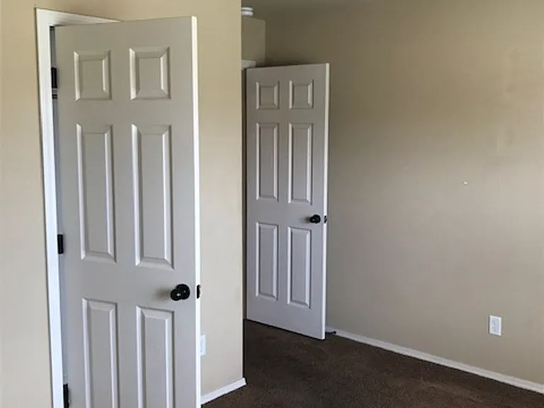 6017 Trammel Estates Dr — Photo 4