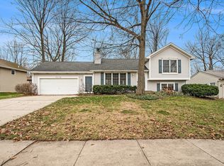 1374 Springdale Dr SE, Grand Rapids, MI 49508