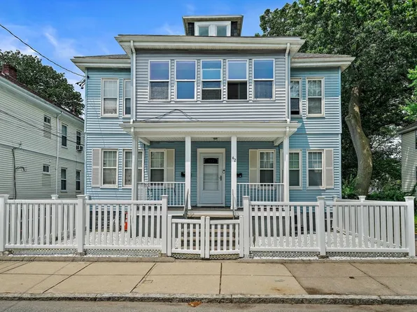 62 Favre St Floor 2, Mattapan, MA 02126