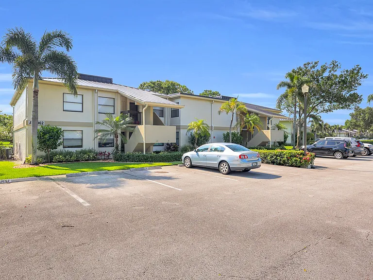 12962 Briarlake Dr #202 — Photo 1