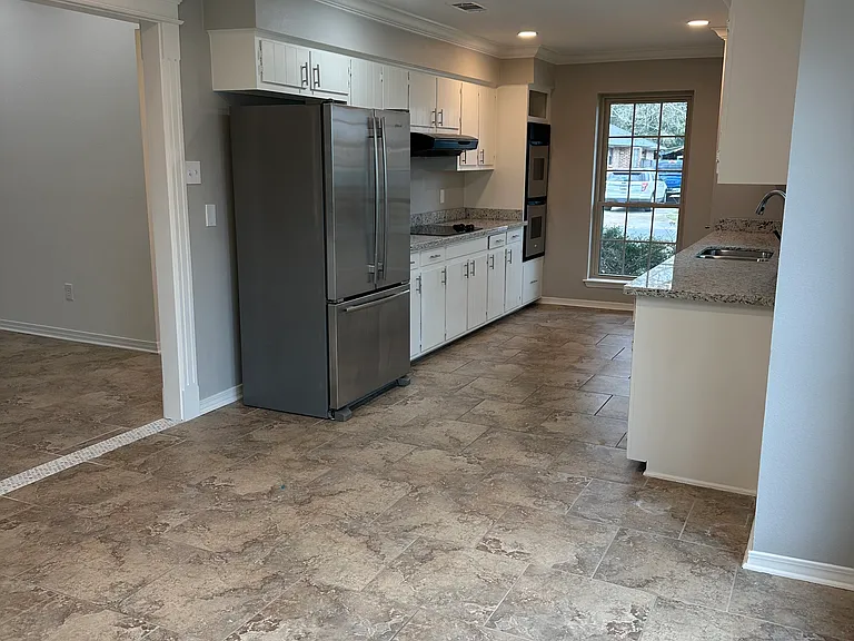 2243 Bernwood Dr — Photo 10