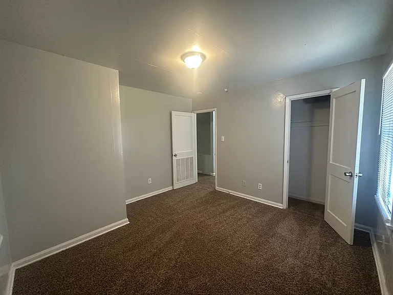 125 E Northrup Dr — Photo 38