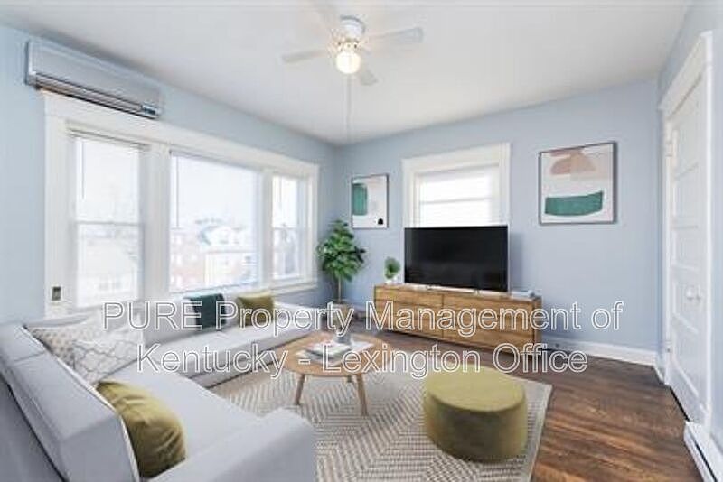 1st image of 262 Kalmia Ave #10