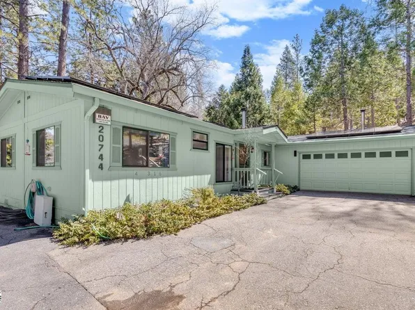 20744 Buttercup Cir, Groveland, CA 95321