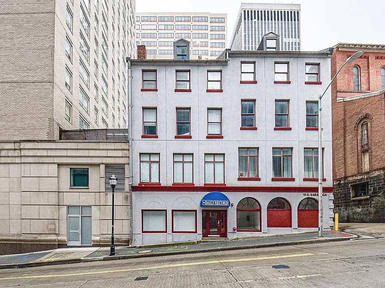11 E Saratoga St — Photo 15