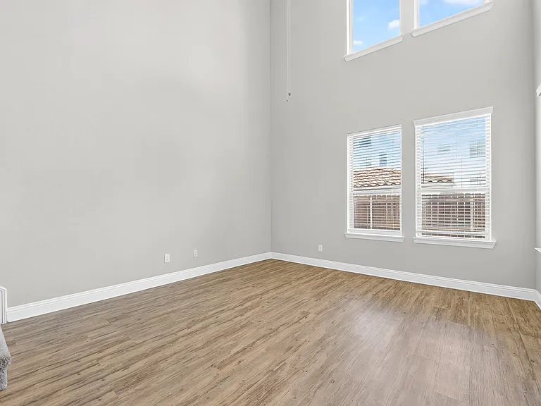 6428 Hermosa Dr — Photo 9