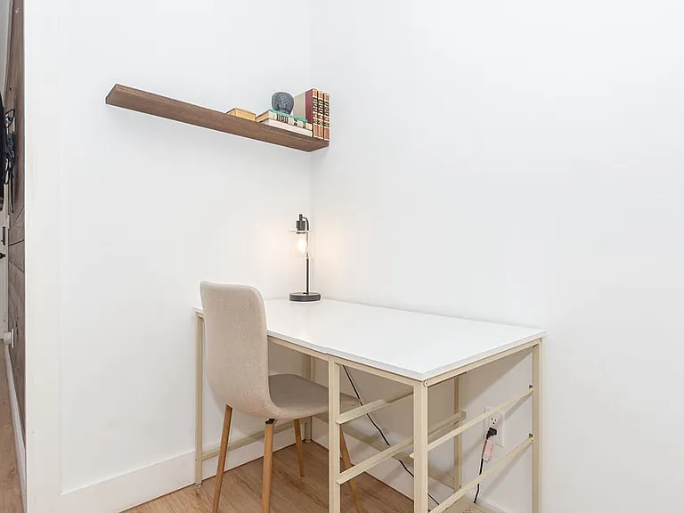 102 S Lockwood Dr #3 — Photo 12