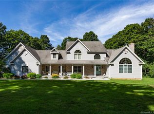 215 Upper Whittemore Rd, Middlebury, CT 06762