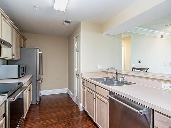 5th image of 345 Bayshore Blvd APT 602