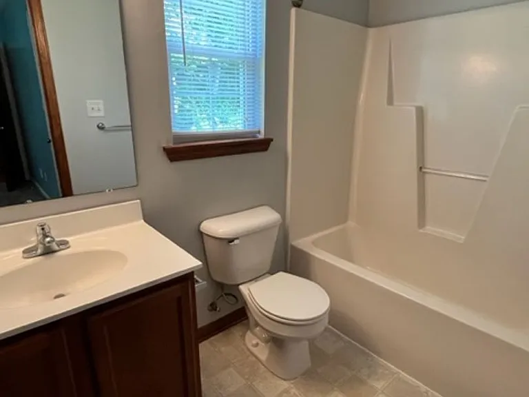 212 Winterberry Ct — Photo 13
