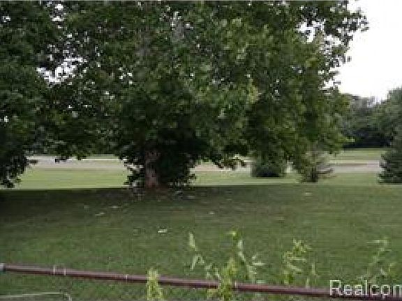 5th image of 7630 August Ave