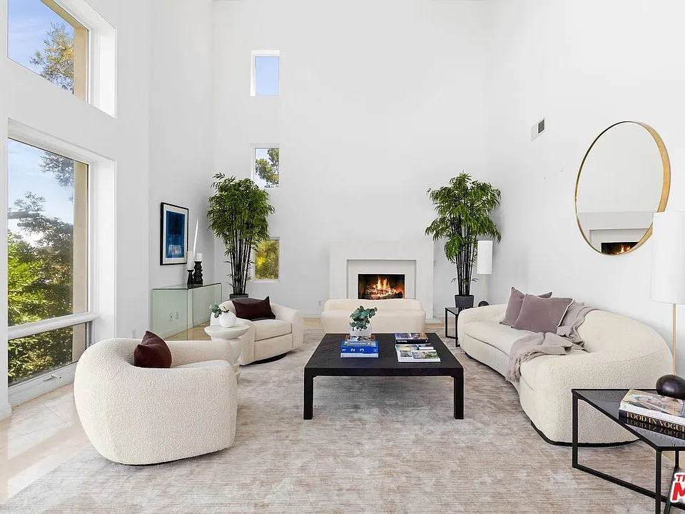 14435 Mulholland Dr