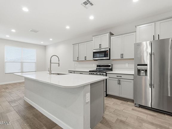 2nd image of 38124 W SANTA BARBARA Avenue