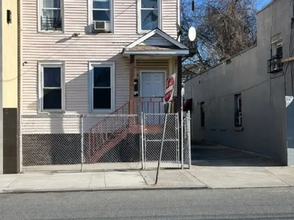 46-48 E Main St, Paterson City, NJ 07522