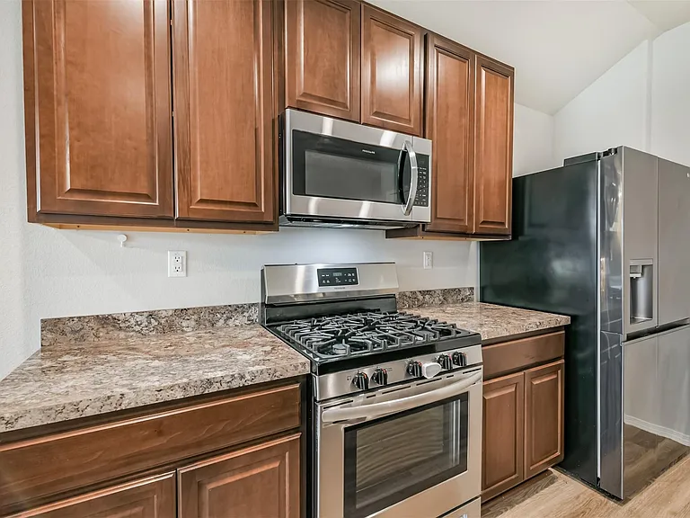 2135 Twisted Cedar Ct — Photo 8