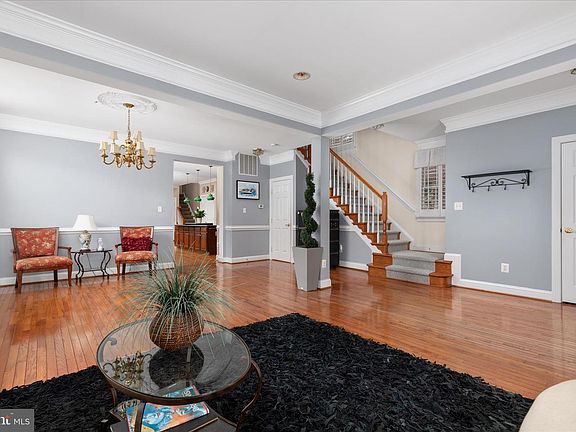 5th image of 1401 Buena Vista Ave