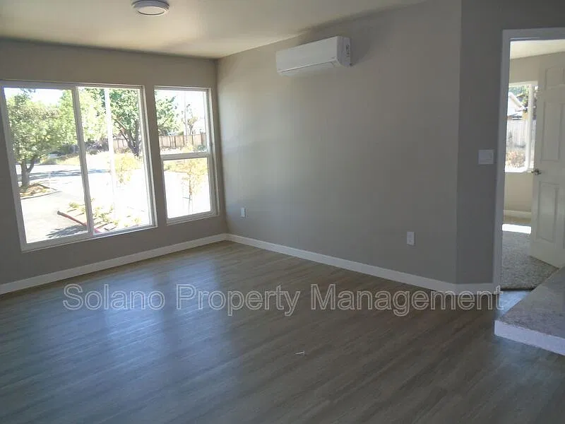 2401 Broadway St #202