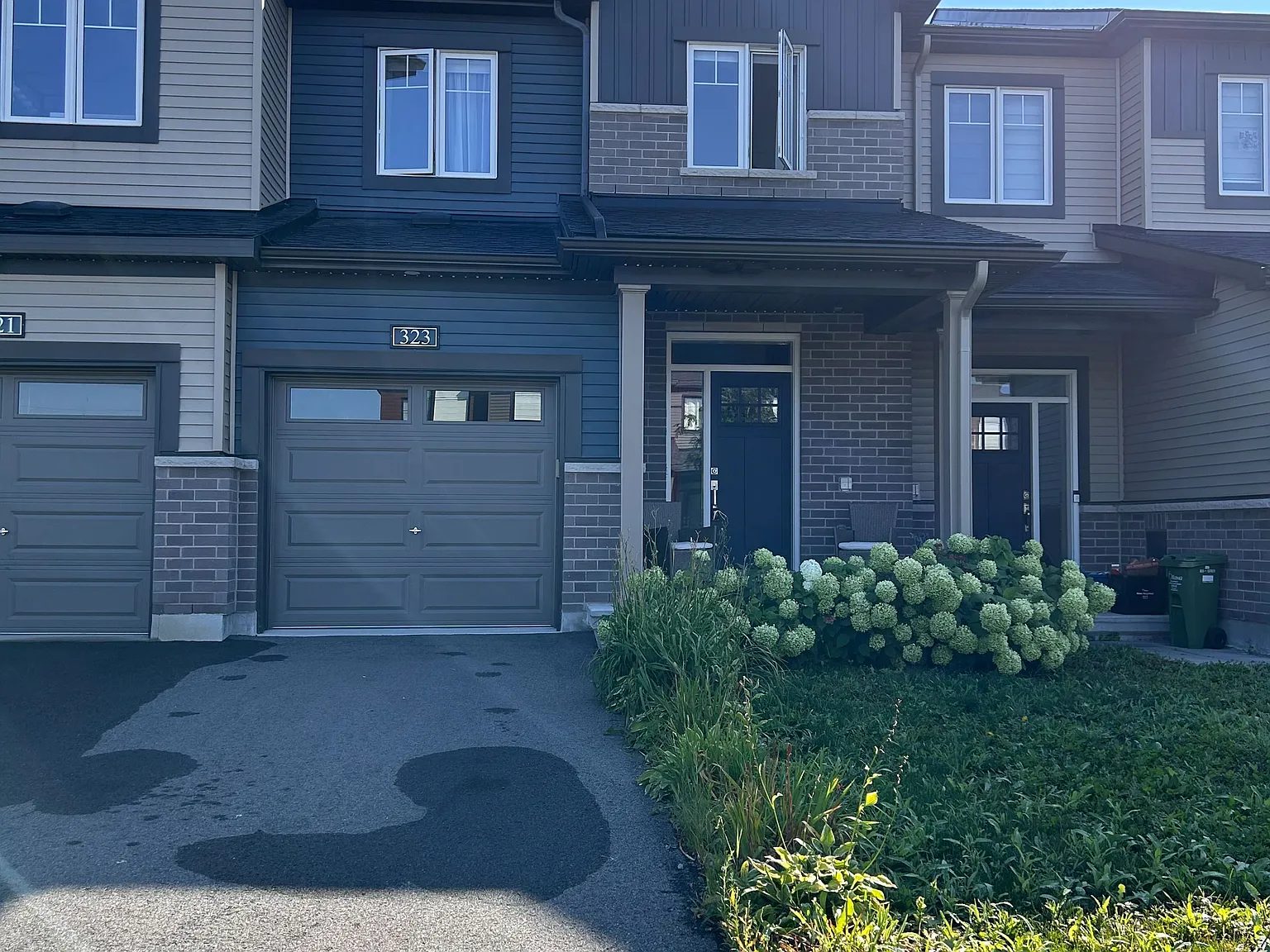 3 bed, $2,700 — Photo 1