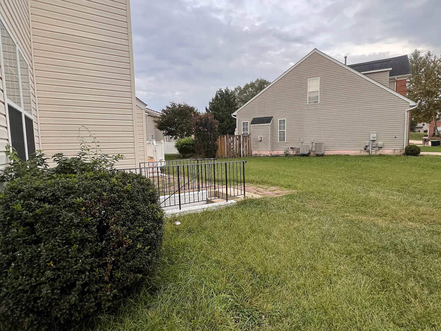 2 bed, 1880 sqft, $1,850 — Photo 3