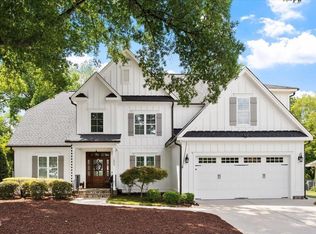 1404 Ivy Ln, Raleigh, NC 27609