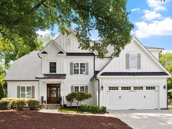 1404 Ivy Ln, Raleigh, NC 27609