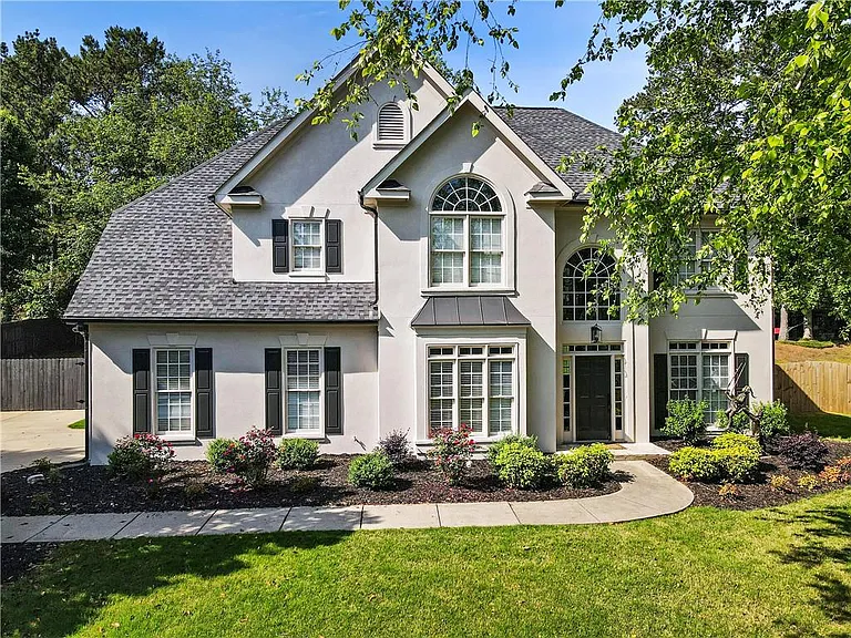 2065 N Bethany Creek Dr — Photo 1