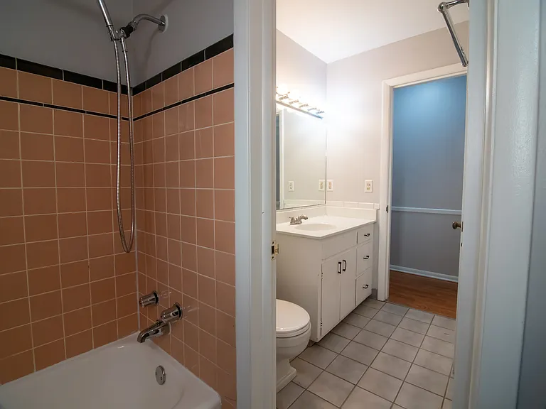 2861 Wellesley Dr — Photo 15