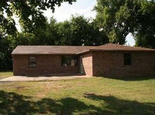 314 S Saddler St, Poteau, OK 74953
