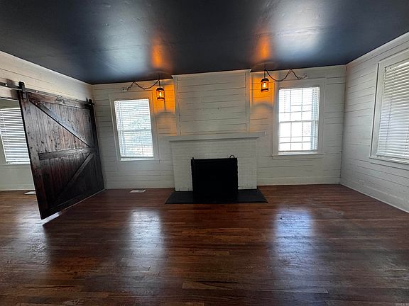2nd image of 220 Fussell Ave