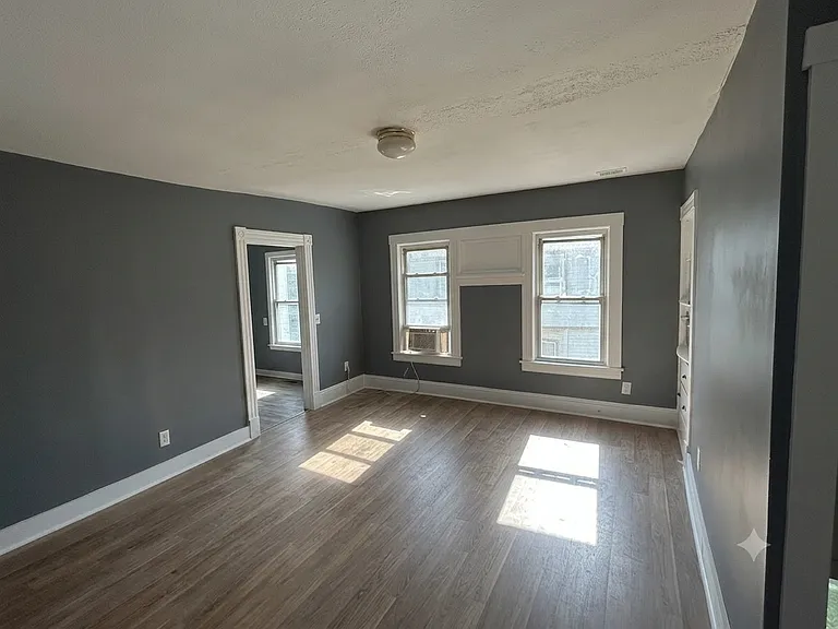 37-39 Wilmont St #3 — Photo 5